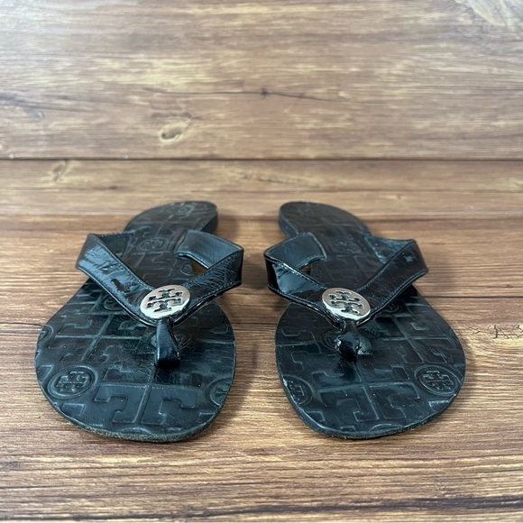 Tory Burch Thora Black Leather Flip Flops Sandals Women’s Size 6 Shoes - Picture 2 of 6